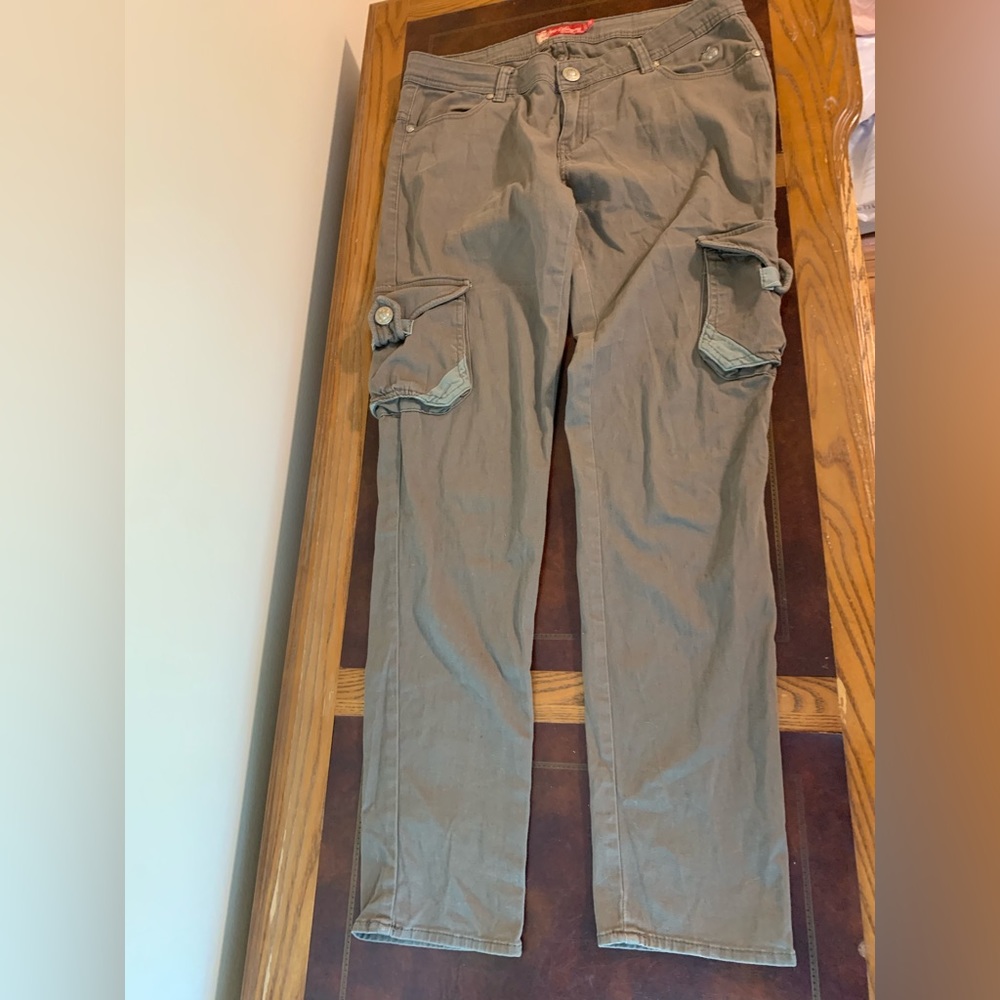 beige cargo apple bottom jeans